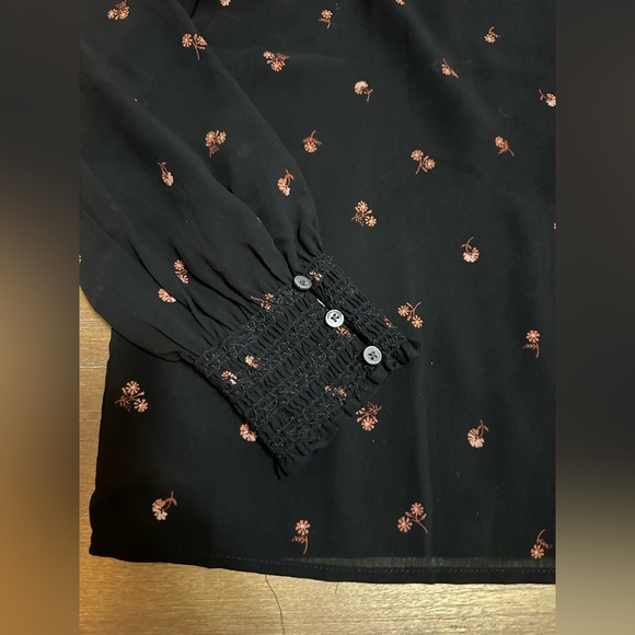 Madewell Georgette Smocked Mockneck Top Size small - Picture 3 of 10